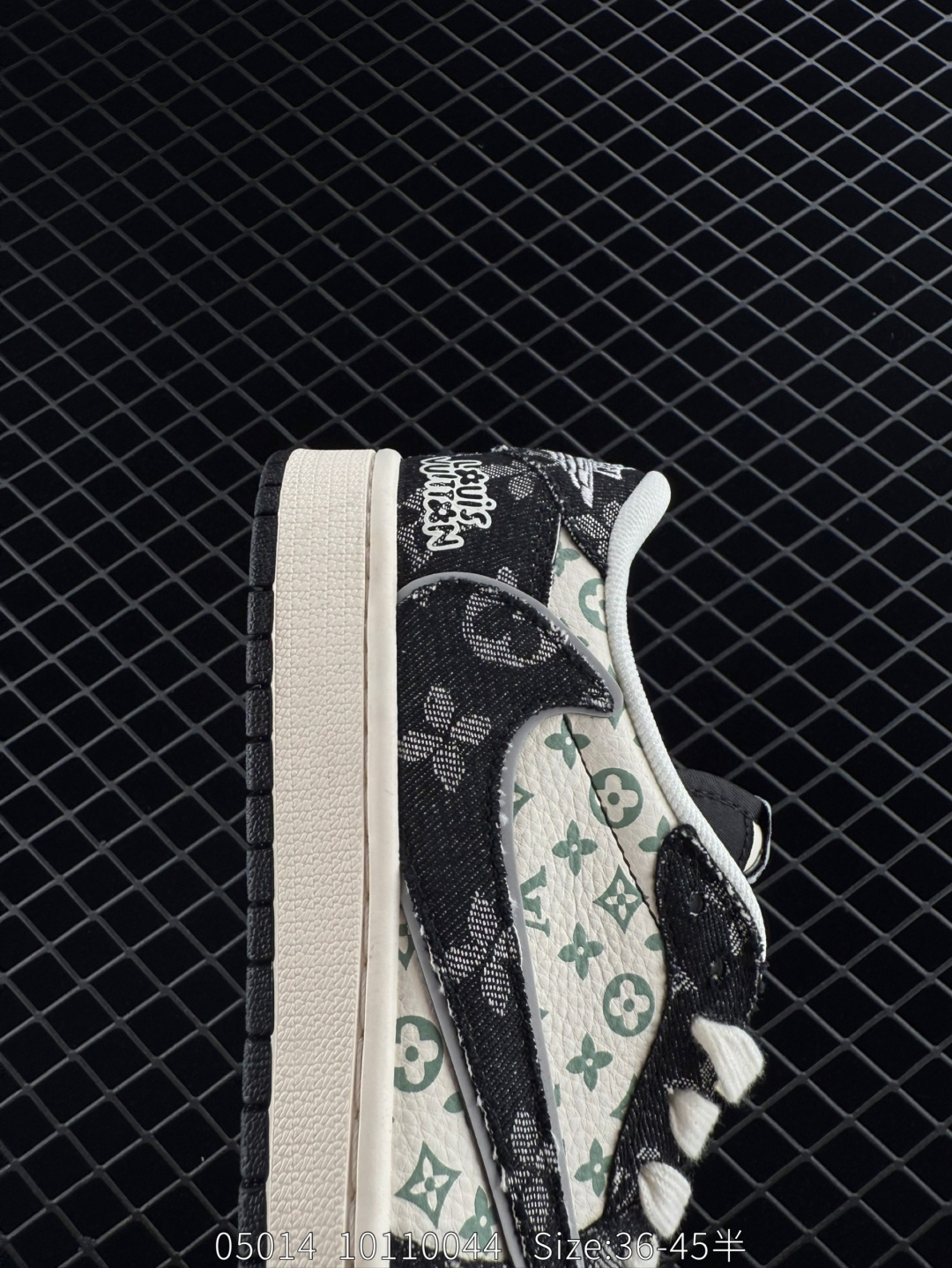 Travis Scott x Air Jordan 1 ” Reverse Mocha “